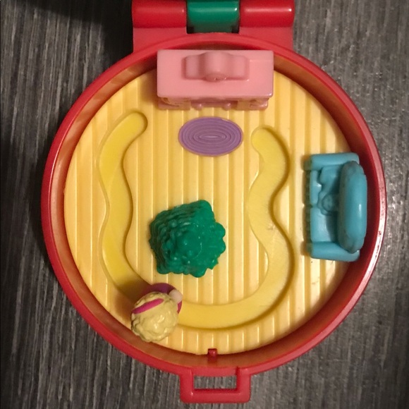 Vintage Polly Pocket ‘93 Bluebird, Christmas Dance - Picture 6 of 6